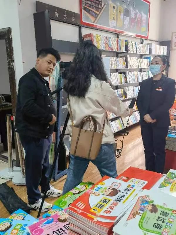 “公益讀書會”讓孩子們愛上閱讀(圖3) 3.jpg